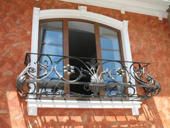 балкон в французском стиле