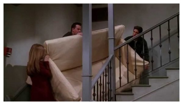 Перемещение дивана по лестнице