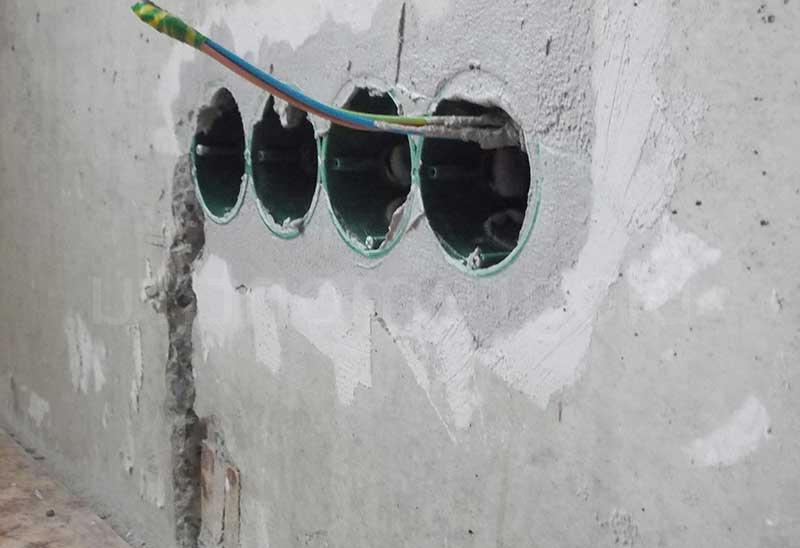 правильный монтаж подрозетников в бетонную стену
